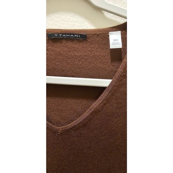 Tahari Brown V-Neck Sweater Size Small - Picture 3 of 6